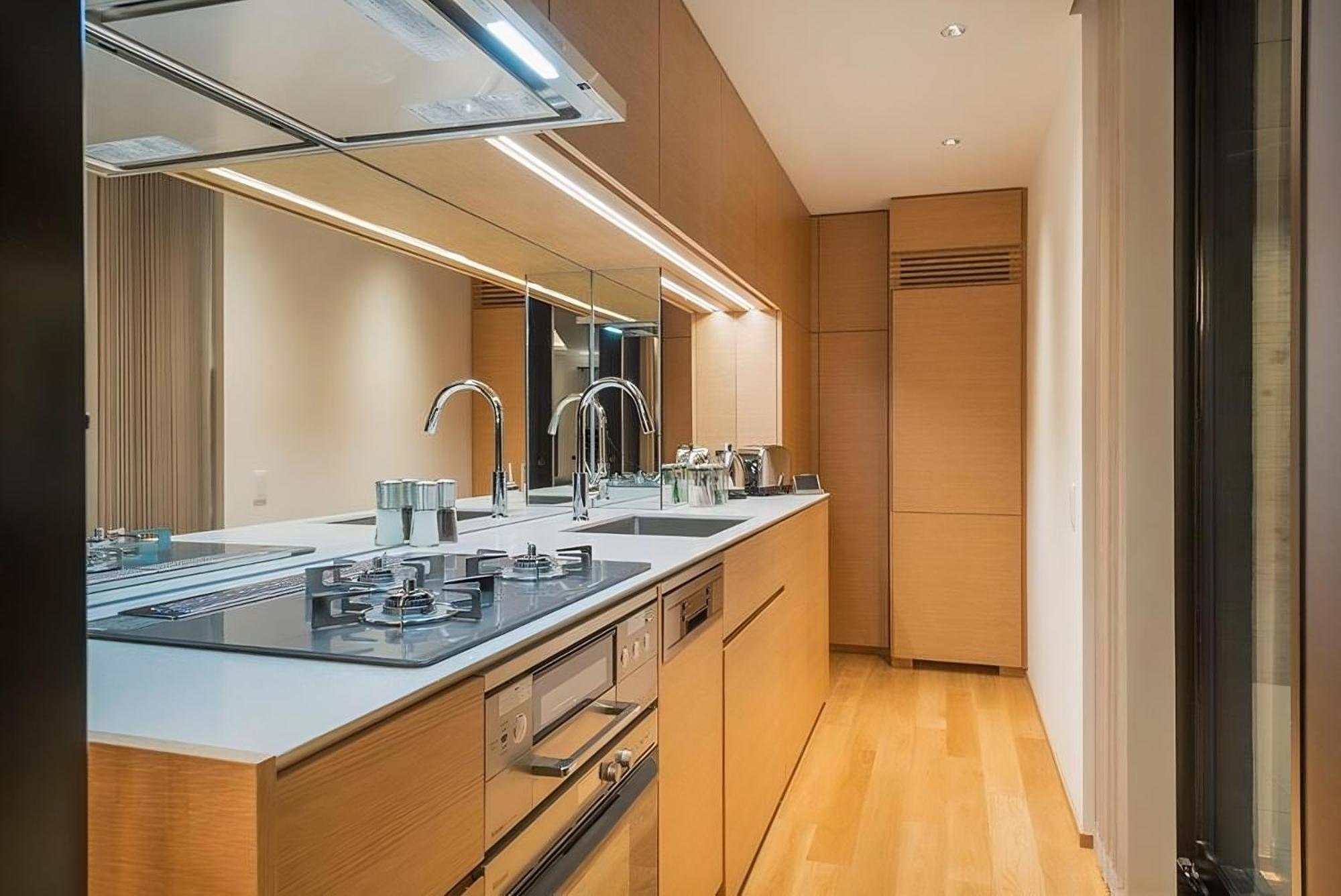 Kozue Apartment Кучан Екстериор снимка