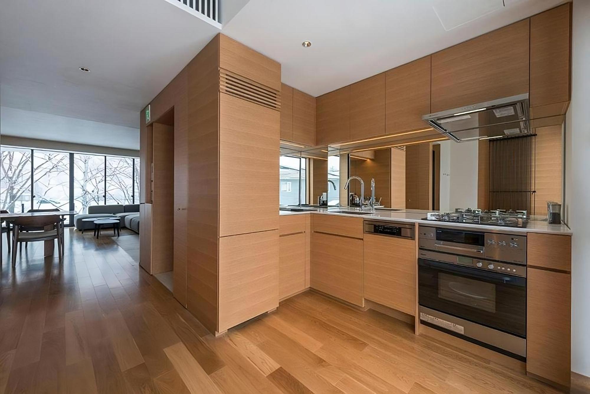 Kozue Apartment Кучан Екстериор снимка