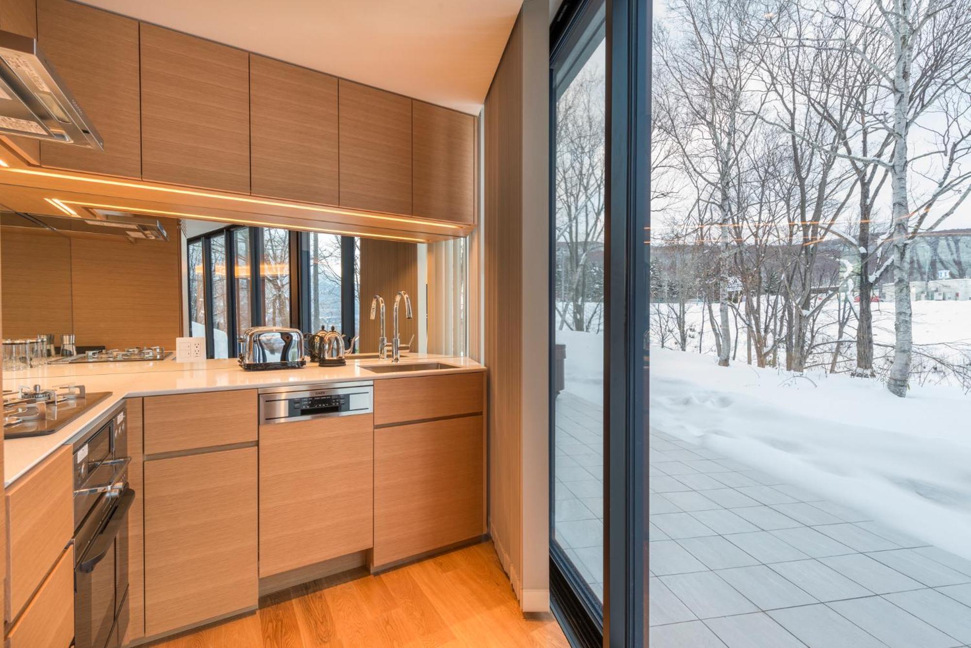 Kozue Apartment Кучан Екстериор снимка
